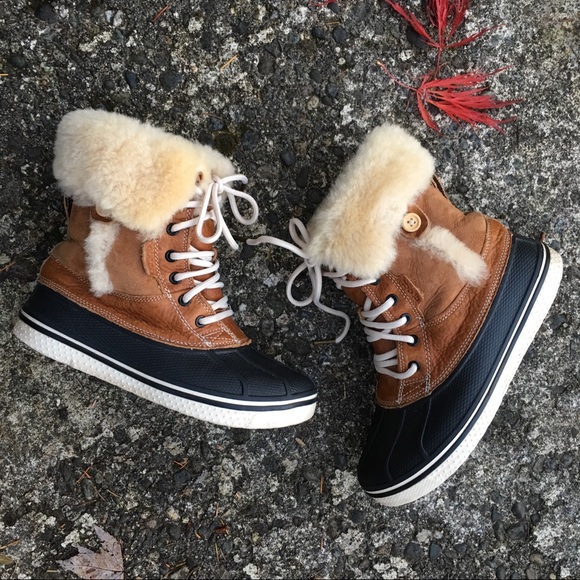 crocs shearling boot